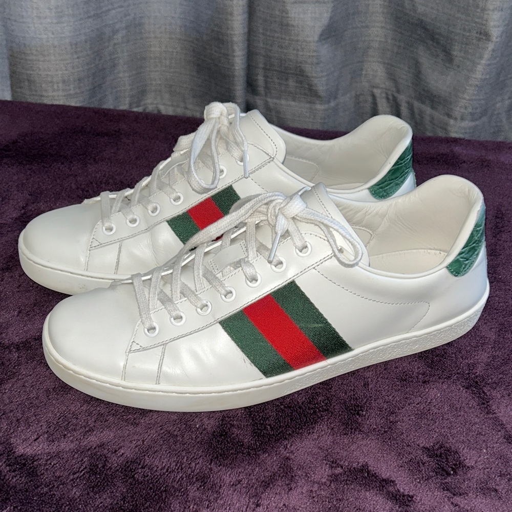 Gucci White Sneakers with Red and Green Stripes